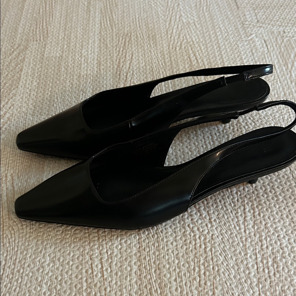 Classic Black Slingback Kitten Heel Pumps - Women's